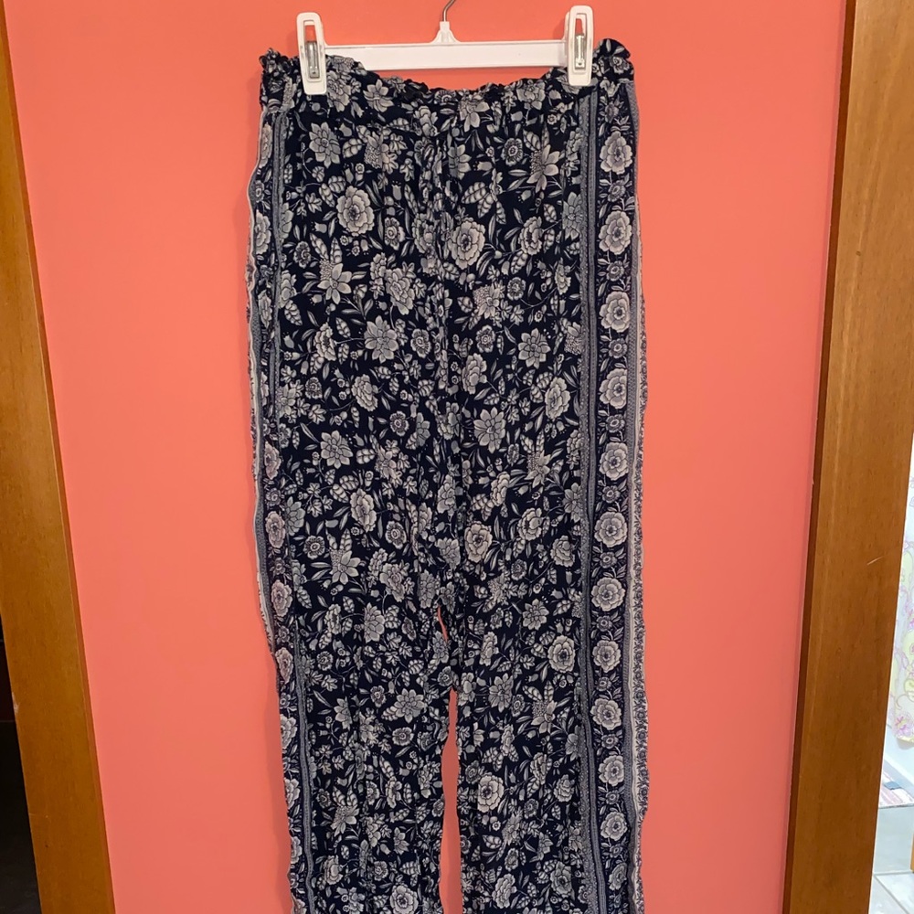 Blue with white flowers flowy pants